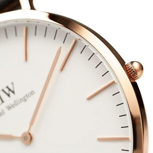 The Watch: Style 17 40mm