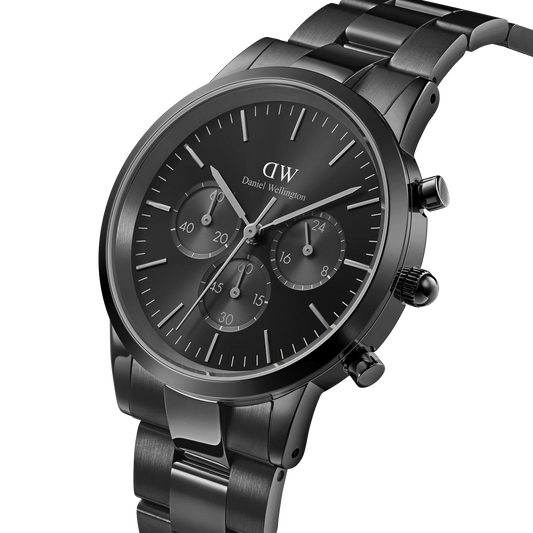 The Watch: Style 10 Onyx 42mm